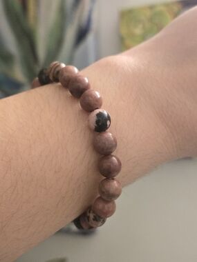🌑 Pink & Black Rhodonite Bead Bracelet – Natural Stone Stretch Bracelet